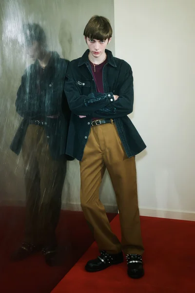 Look 4